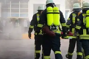fire fighting, helm, firefighters, rescue, risk, delete exercise, respiratory protection, firefighting job, fire fighting, firefighters, firefighters, rescue, rescue, rescue, risk, risk, risk, risk, risk
